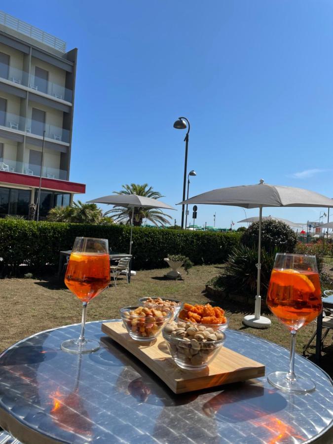 Hotel Diplomatic Bellaria – Igea Marina Kültér fotó